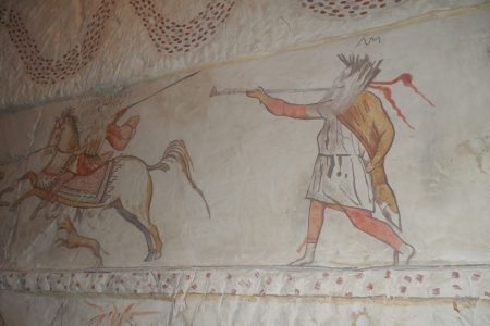 ת-40ב גם בשחזור ציורי מערת אפולופאנס ראשו של המחצרץ שהושחת על ידי ערבי מבית ג'יברין נשאר מושחת